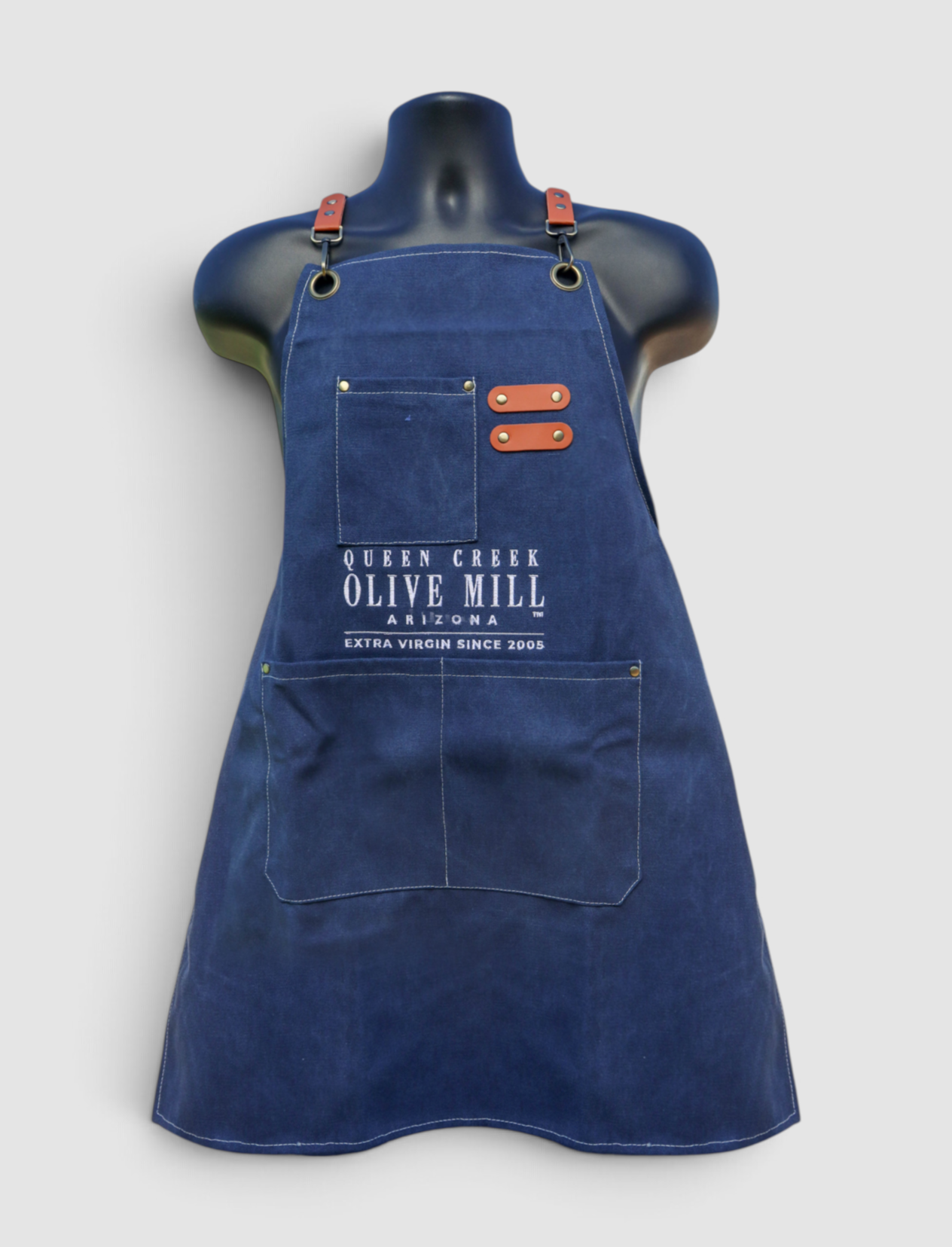 NAVY BLUE QCOM LOGO EMBROIDERED APRON