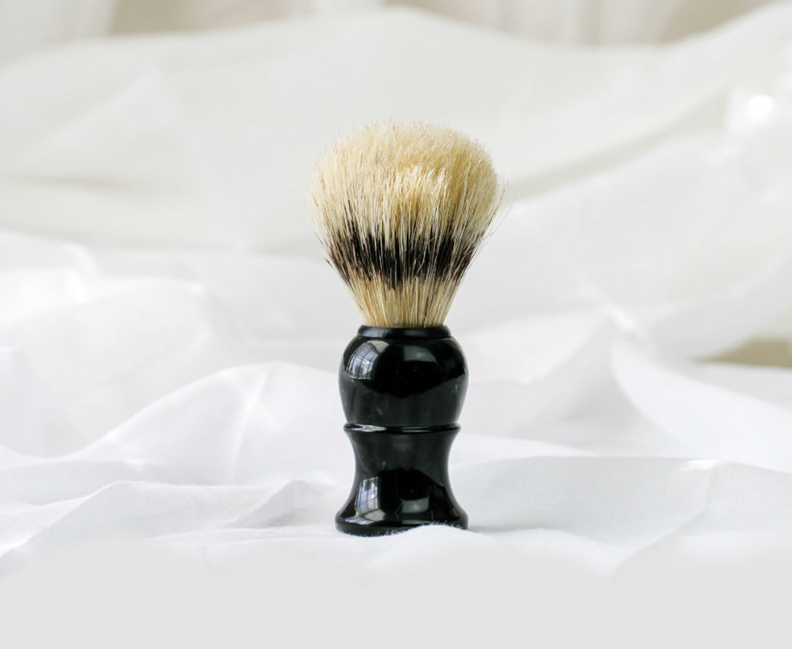 BOAR'S BRISTLE SHAVE BRUSH
